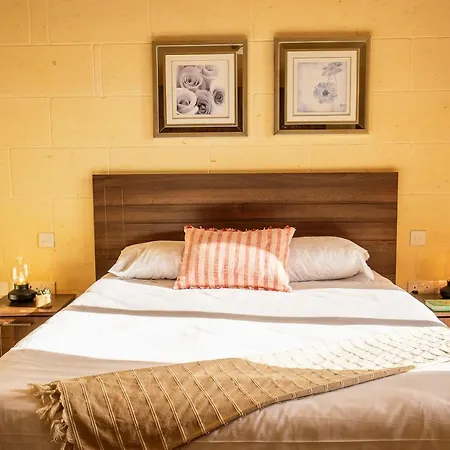 Villa Charming Gozo With Pool, *